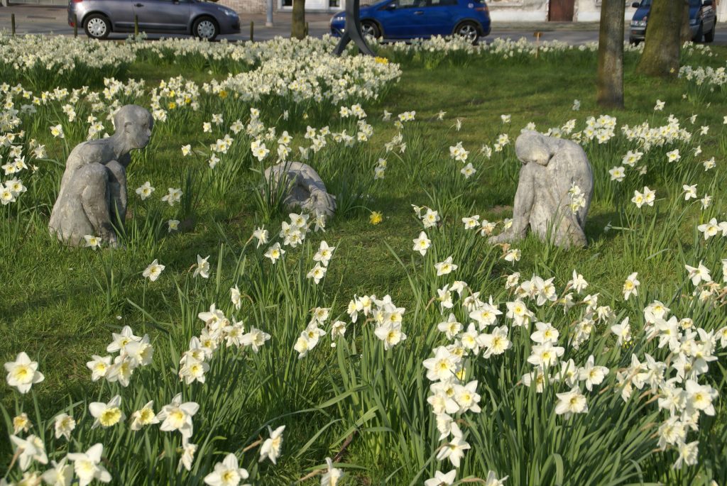 Beelden tussen bloemen 2015